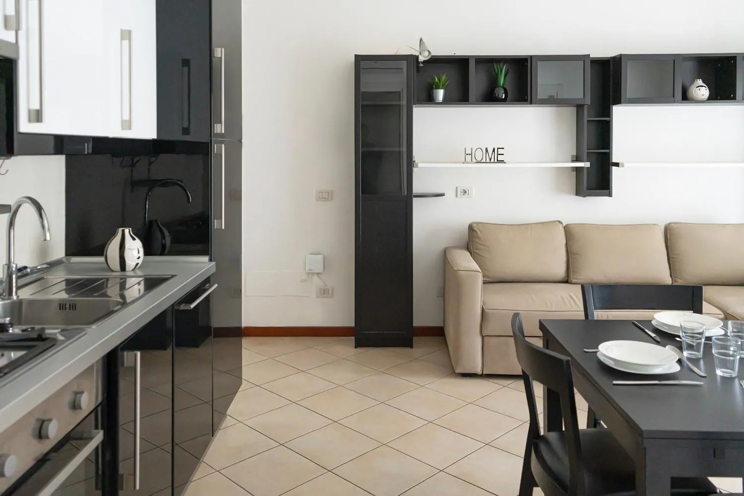 Var24 Loreto - Duomo-Modern House Milánó Apartman